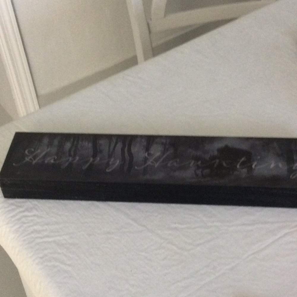 Black Decorative Happy Hauntings Sign